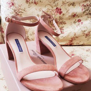 $360 great Stuart Weitzman shoes size 6